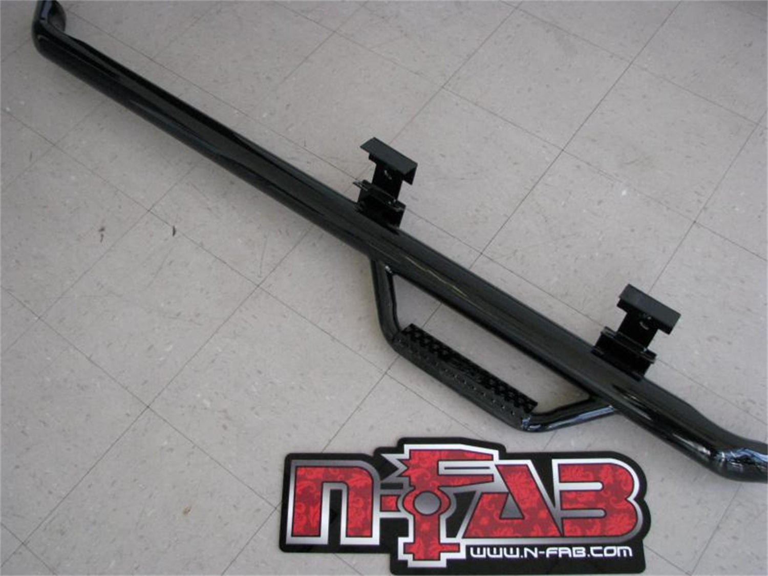 N-Fab N-Fab C1184RC Nerf Step Bar; Wheel To Wheel